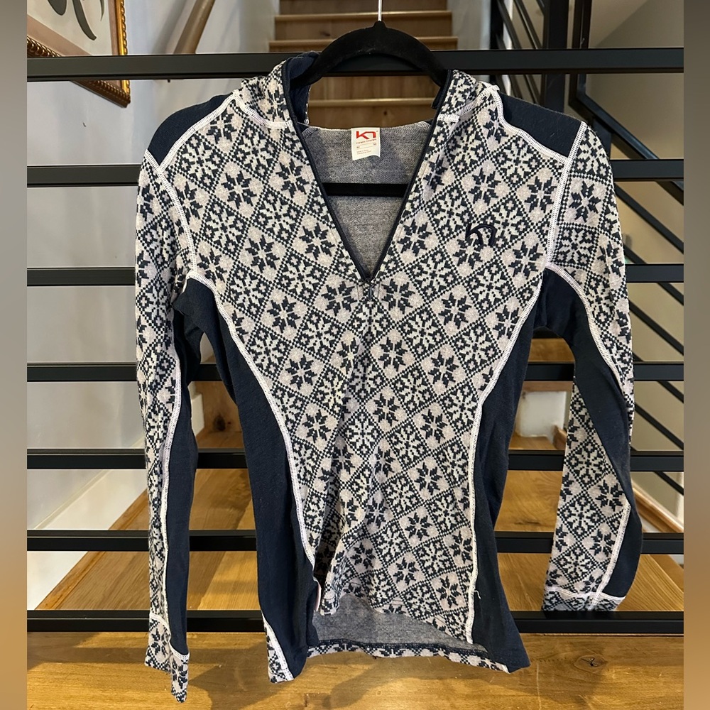 Kari Traa women’s base layer with hood size M